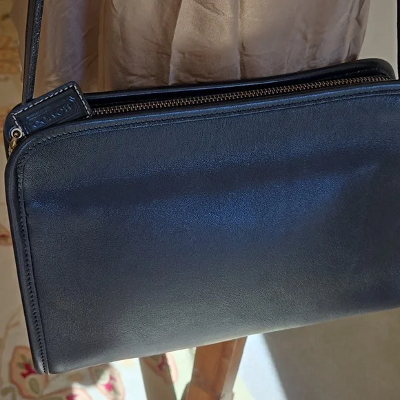 Vintage Coach Sutton Y2K Leather Crossbody Shoulder Bag ZipTop Outside Pockets - Picture 3 of 16